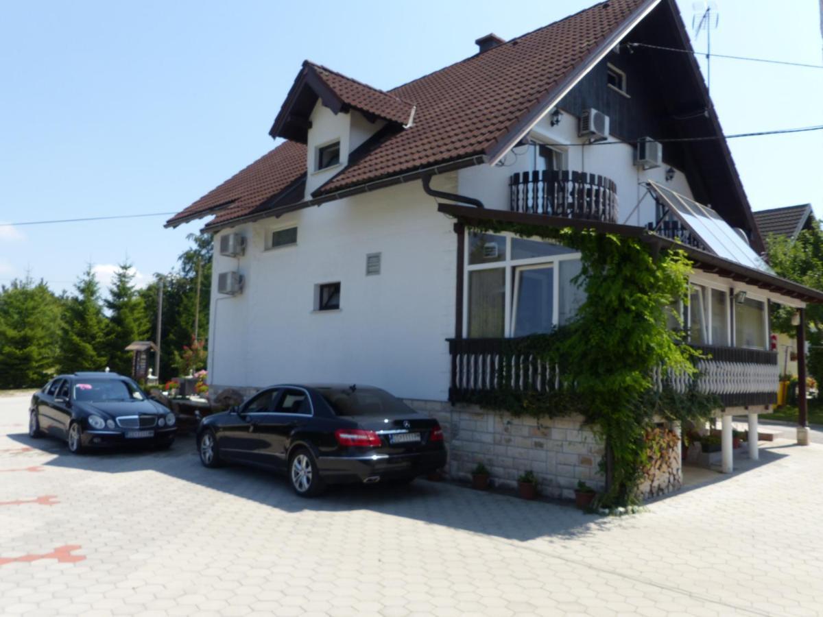 House Pox 2 Hotel Plitvička Jezera Екстериор снимка